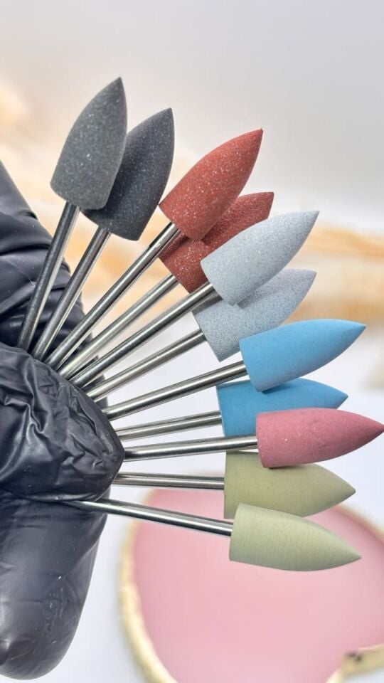 Silikon Freze Gri Sert D=1cm Boy 2cm (1 adet)