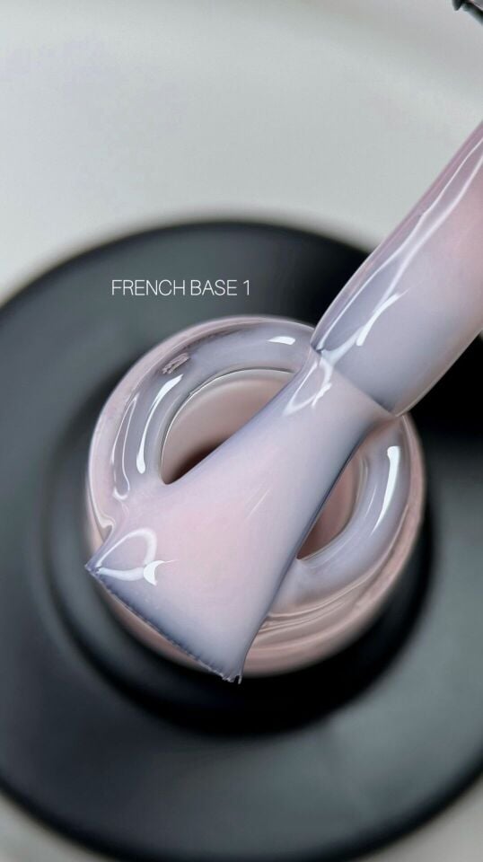 SAGA Professional French Base 01 (9ml)