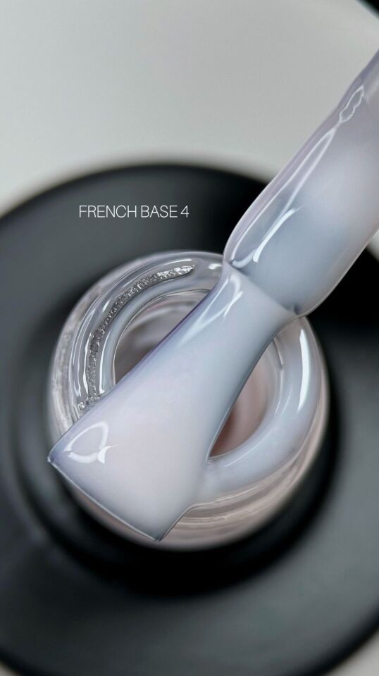 SAGA Professional French Base 04 (9ml)